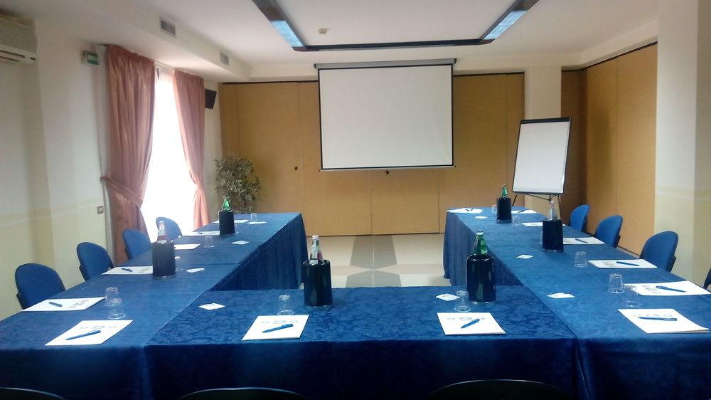 Best Western Hotel Rocca Cassino Esterno foto