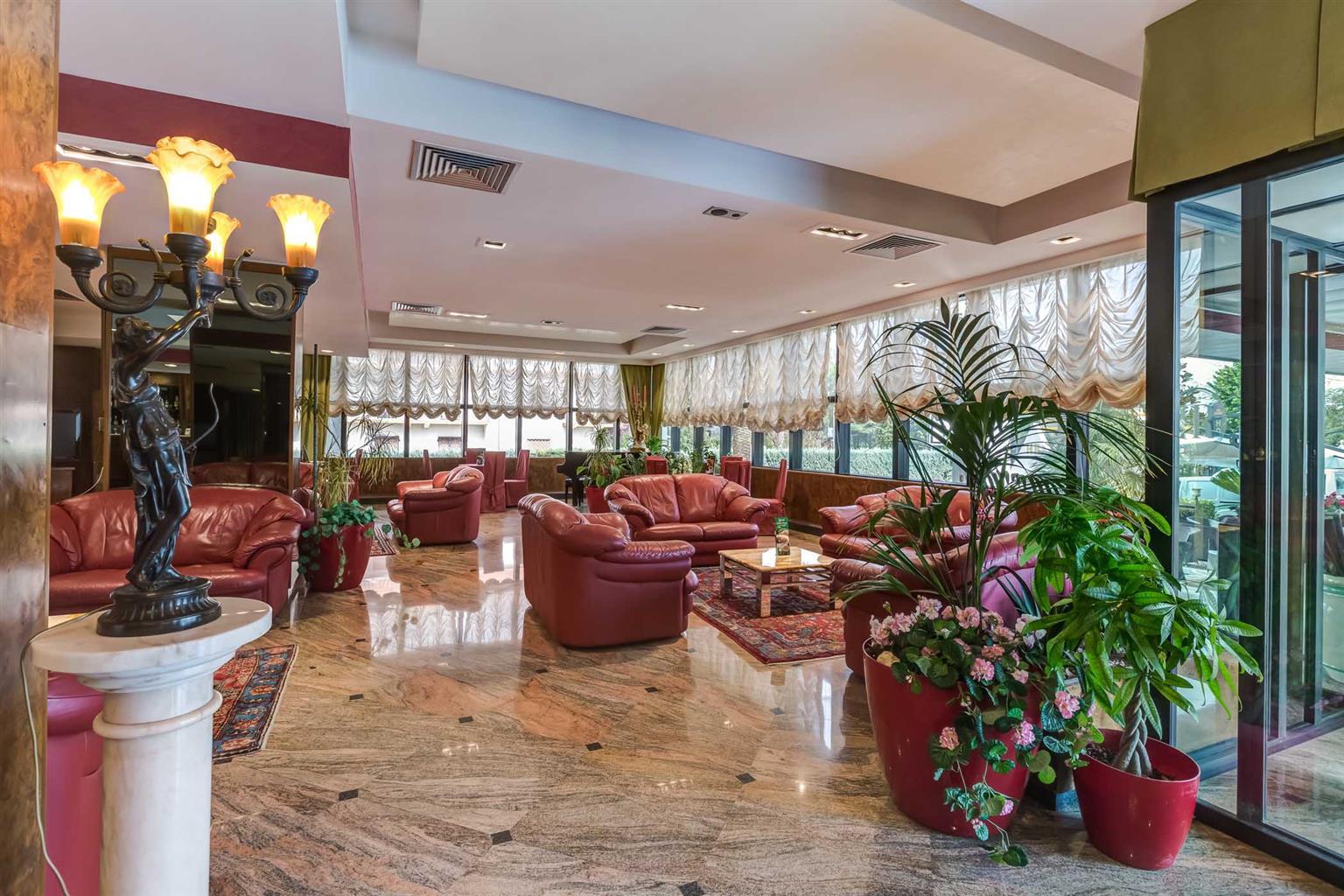 Best Western Hotel Rocca Cassino Esterno foto